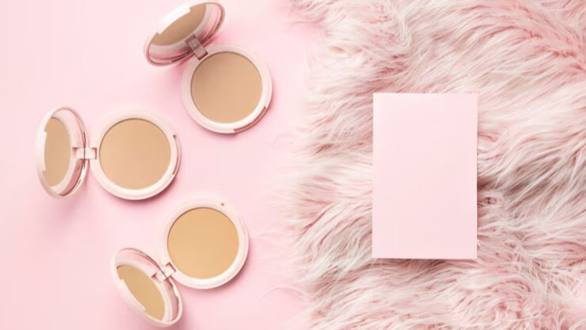 5 Bedak Padat dengan Formula Oil Control Terbaik, Mulai Rp30 Ribuan Wajah Makin Glowing Sehat