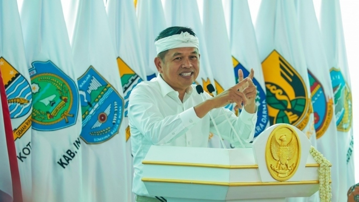 Dedi Mulyadi dan Susi Pudjiastuti Bertemu, Netizen Berandai Mereka Bersatu Pimpin Jabar
