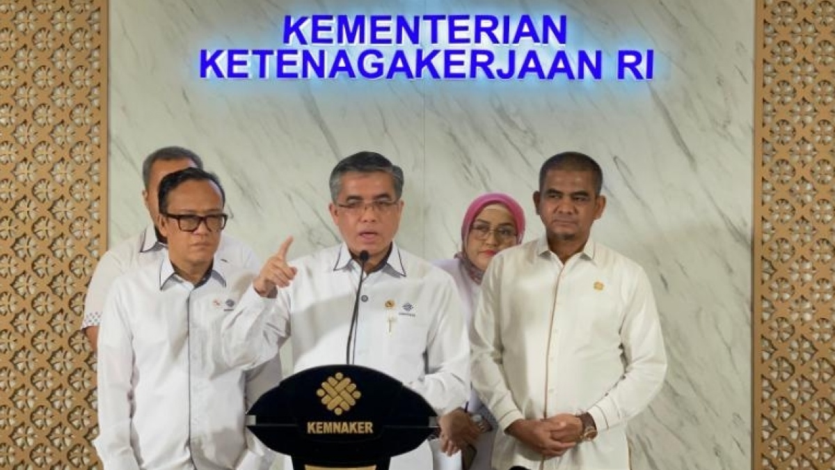 Wamenaker Noel Kena OTT KPK, Menaker Yassierli 'Gebrak Meja': Korupsi Langsung Siap Dicopot!