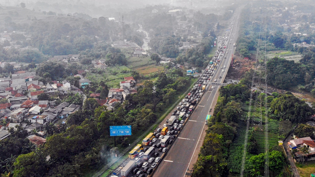 Tak Cuma Dibongkar Paksa, Pemilik Vila Ilegal di Puncak Kini Diancam Penjara?