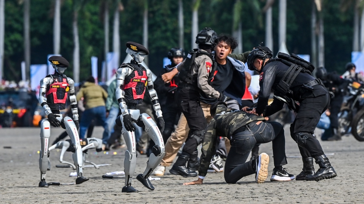 Robot Polisi Masuk Anggaran 2026, Netizen: Mending Duitnya untuk Lahan Parkir Polsek