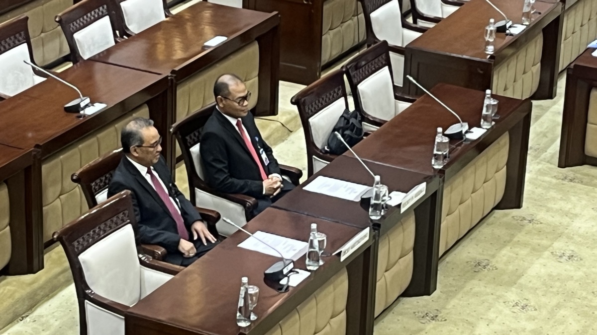 Ricky dan Dicky Jalani Uji Kelayakan Calon Deputi Gubernur BI, Bawa Tema Avengers