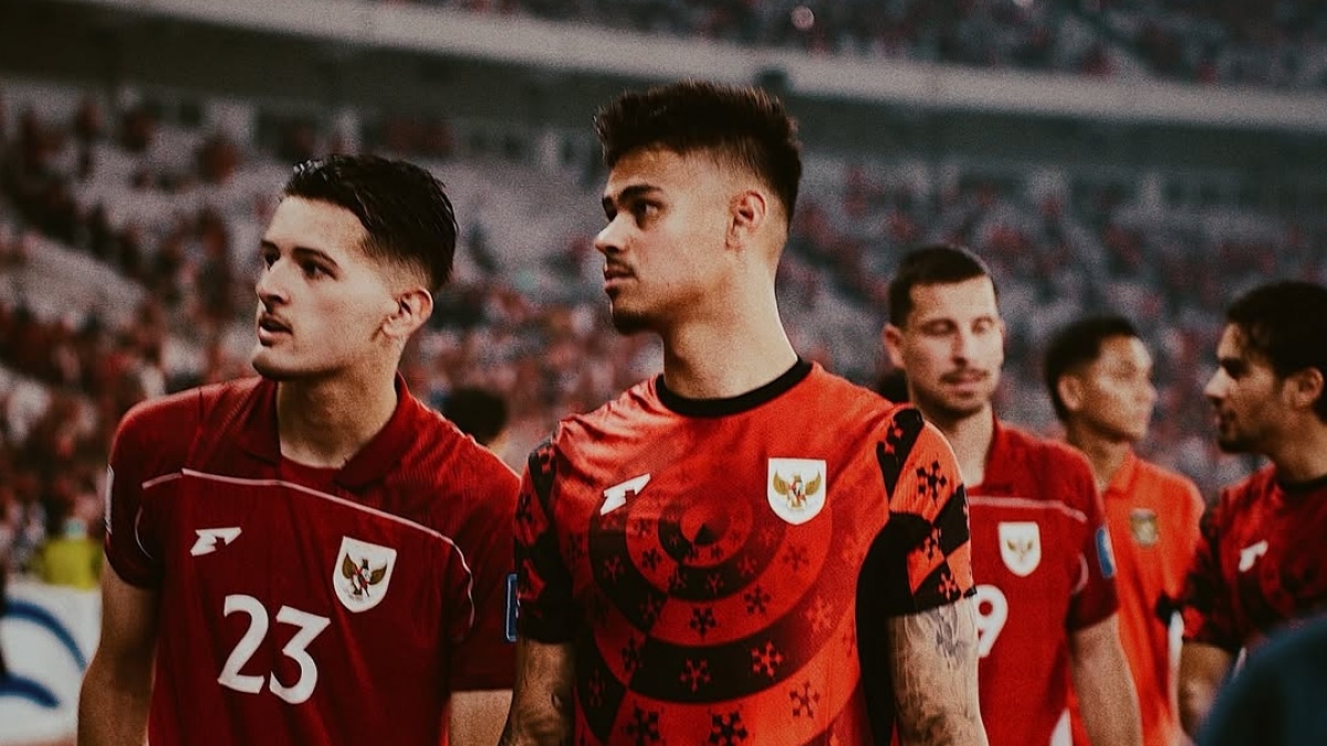 Orang Dalam FC Twente Bicara Mees Hilgers Gabung Crystal Palace