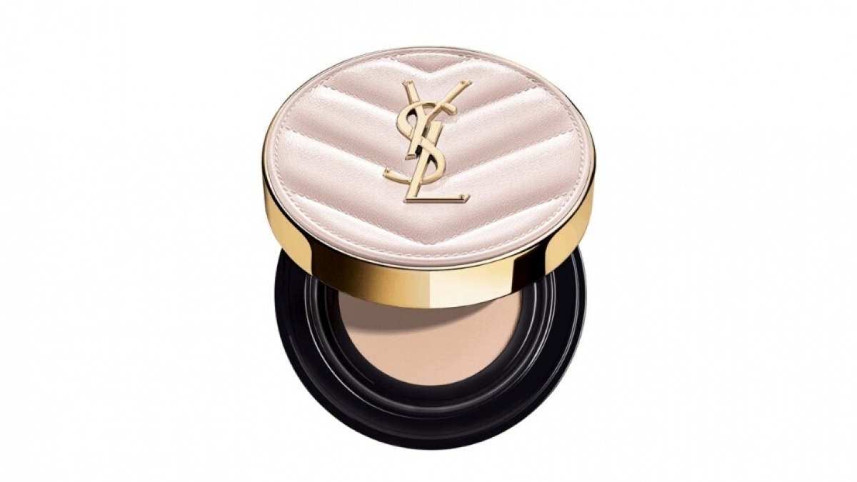 Harga 4 Cushion YSL Terbaru, Make Up Mewah Sekaligus Investasi Kecantikan