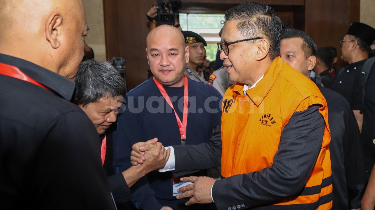 Hasto Dituntut Terbukti Halangi Penyidikan KPK dan Korupsi, Mengapa Pembelaan Tetap Menguat?