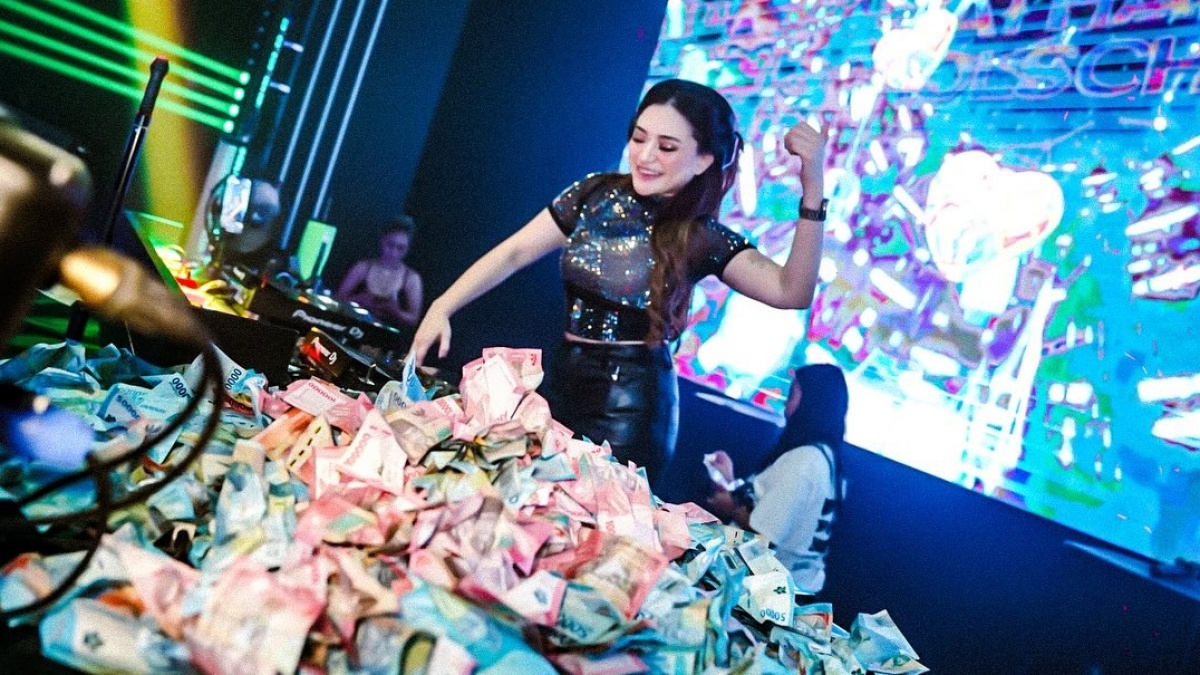 Susul DJ Panda, Giliran Nathalie Holscher di-Blacklist Tampil di Kelab Malam
