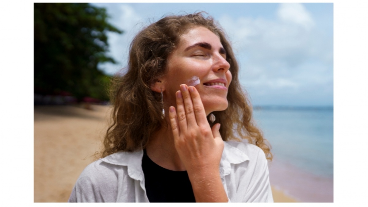 5 Rekomendasi Sunscreen yang Cepat Meresap dan Tidak Lengket, Cocok Dipakai di Cuaca Panas