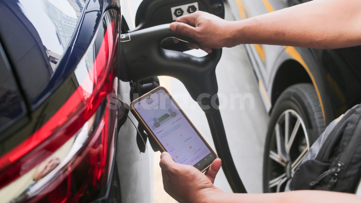 Bawa Mobil Listrik Buat Mudik? Ini 3 Titik SPKLU 'Hidden Gem' di Trans Jawa Bebas Antre