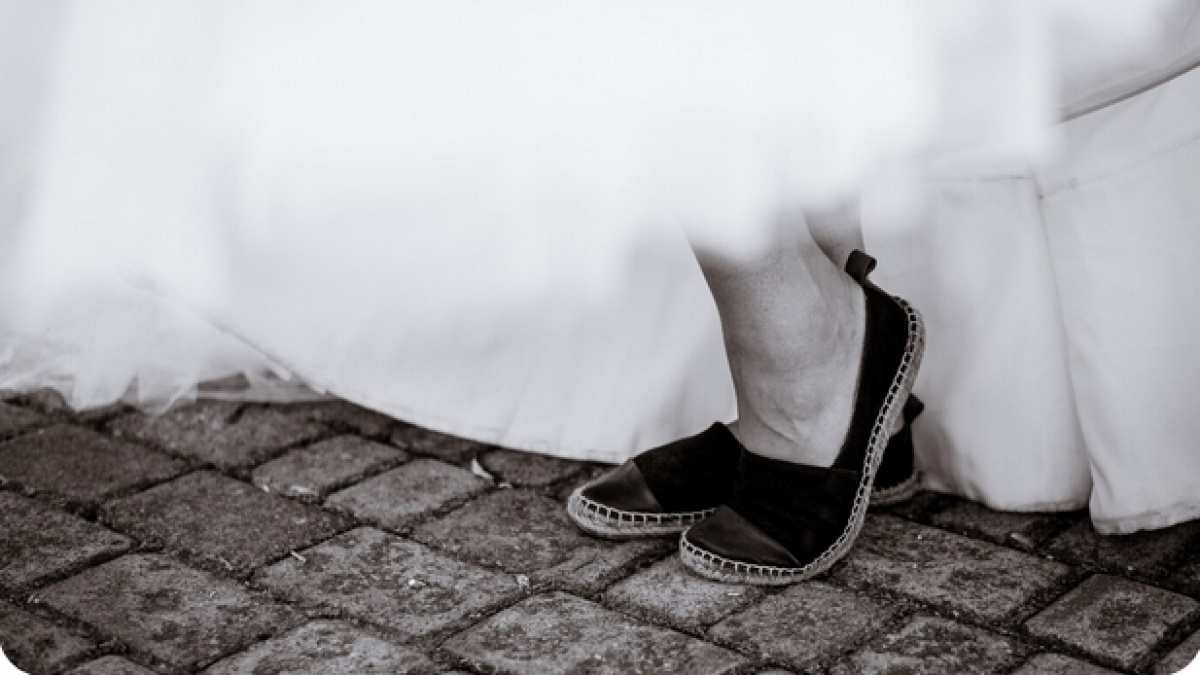6 Rekomendasi Flat Shoes Wanita Hitam Elegan, Nyaman Dipakai Seharian Mulai Rp80 Ribuan
