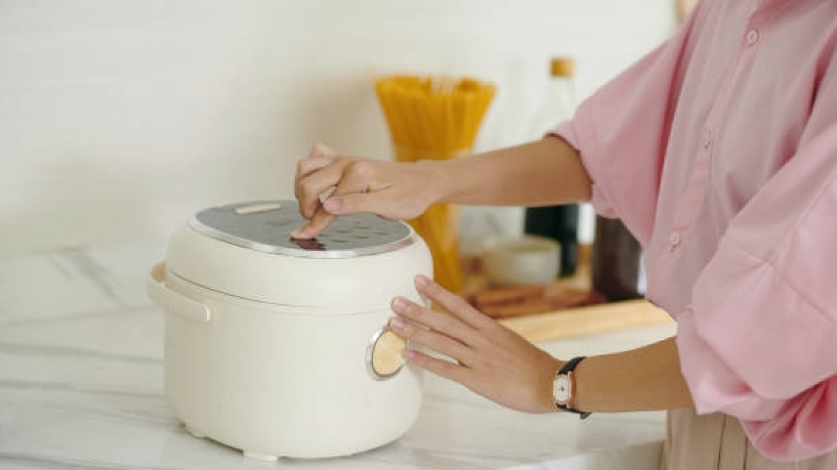 5 Rekomendasi Rice Cooker 5 Liter Murah dan Low Watt, Pilihan Cerdas untuk Keluarga