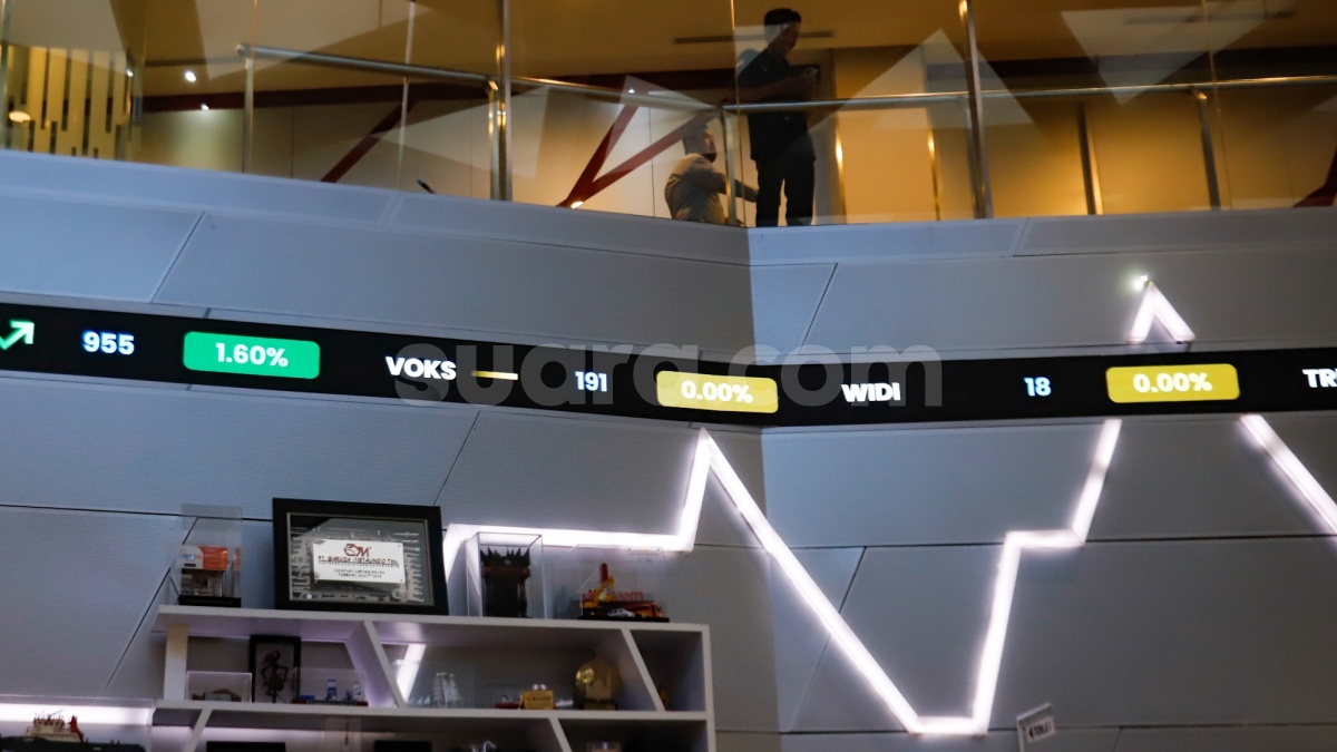 IHSG Tiba-tiba Merosot di Sesi Pertama Kembali ke Level 8.200, Ini Pemicunya