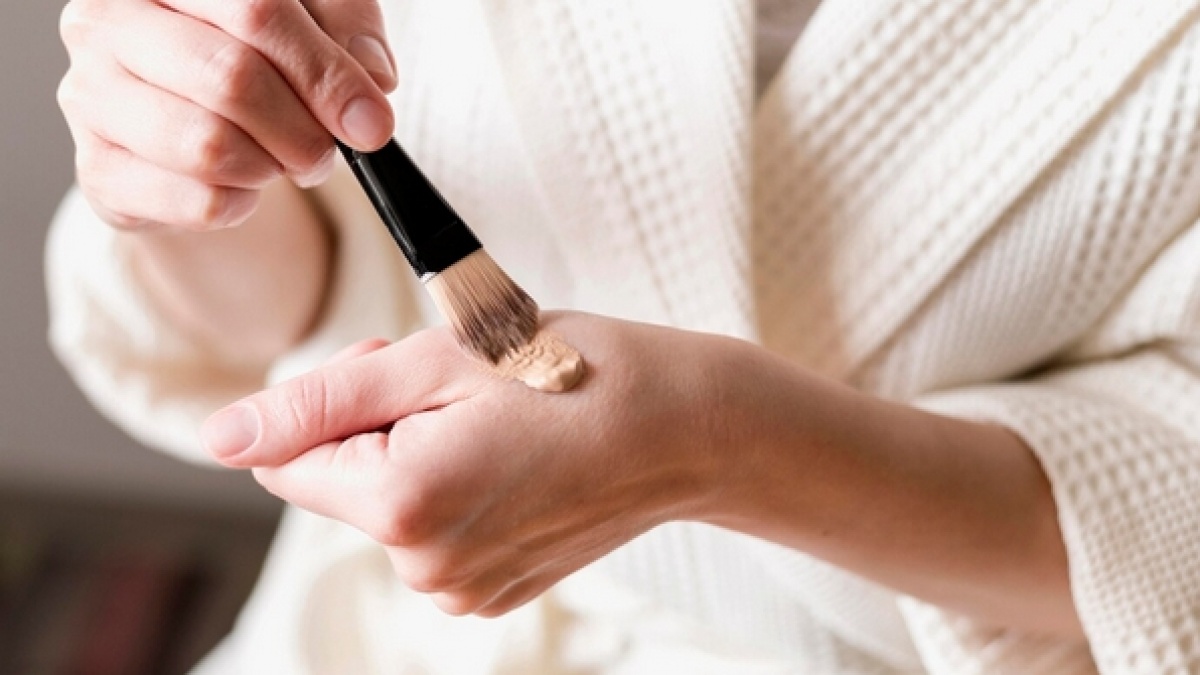 Foundation yang Bagus Merek Apa? Ini 6 Rekomendasi Produk Lengkap dengan Harganya