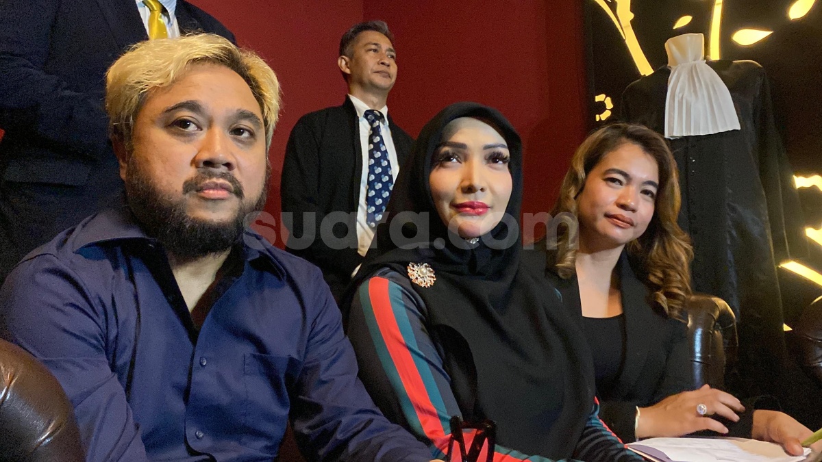 Roro Fitria Kesal Tak Ada Dokter Jaga Saat Anaknya Keracunan di Hotel Bintang 5