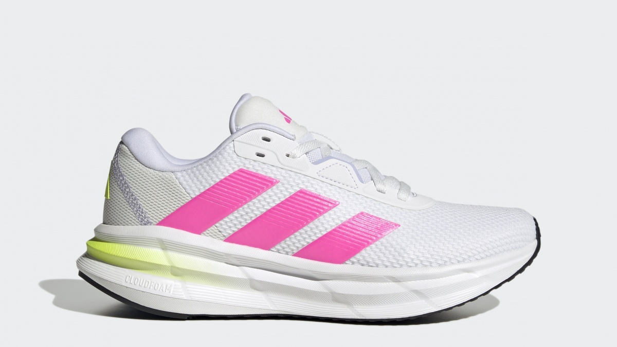 4 Rekomendasi Sepatu Running Adidas Rp500 Ribuan, Favorit Pelari Pemula