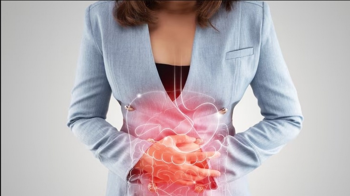 Waspada Risiko Kanker di Musim Hujan, Dokter Ingatkan Bahaya Tersembunyi dalam Makanan dan Air