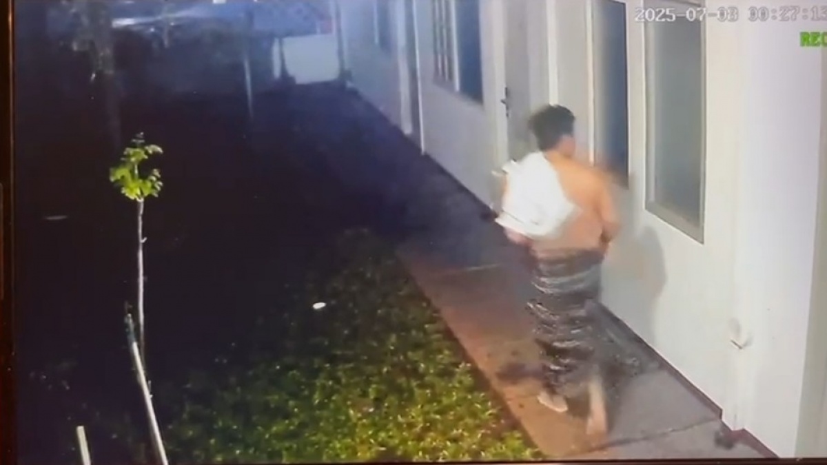 Kenapa Penjaga Kos Celingak-celinguk ke Kamar Arya Daru Pangayunan?