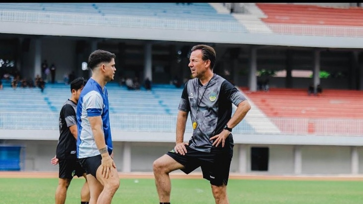 Libur Seminggu, Jean-Paul van Gastel Tak Pulang ke Belanda