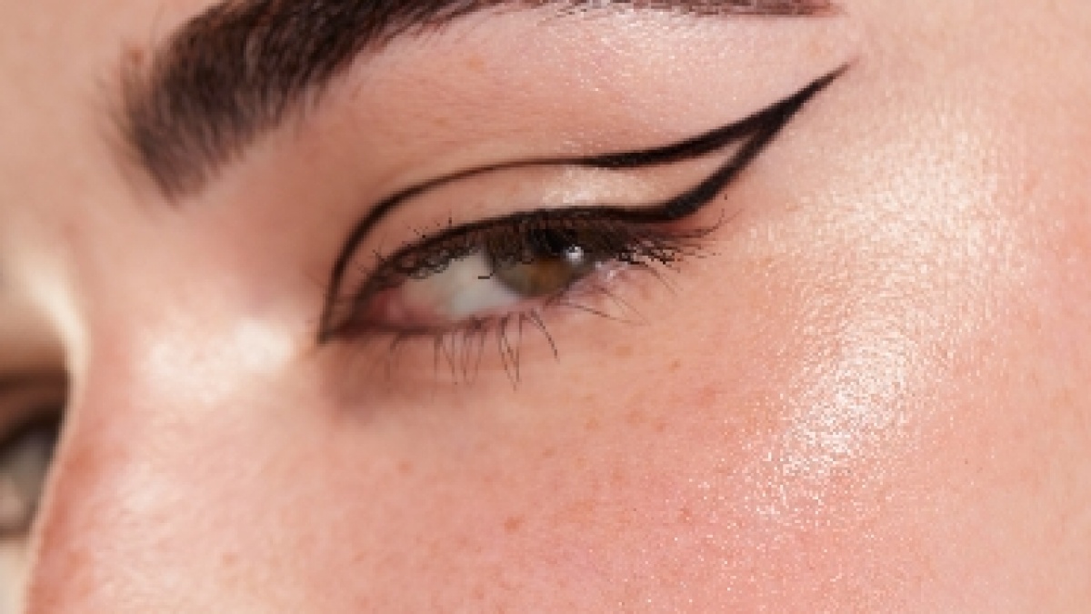 6 Pilihan Eyeliner Pensil Waterproof Murah, Cuma Seharga Gorengan Bisa Awet Tahan Lama