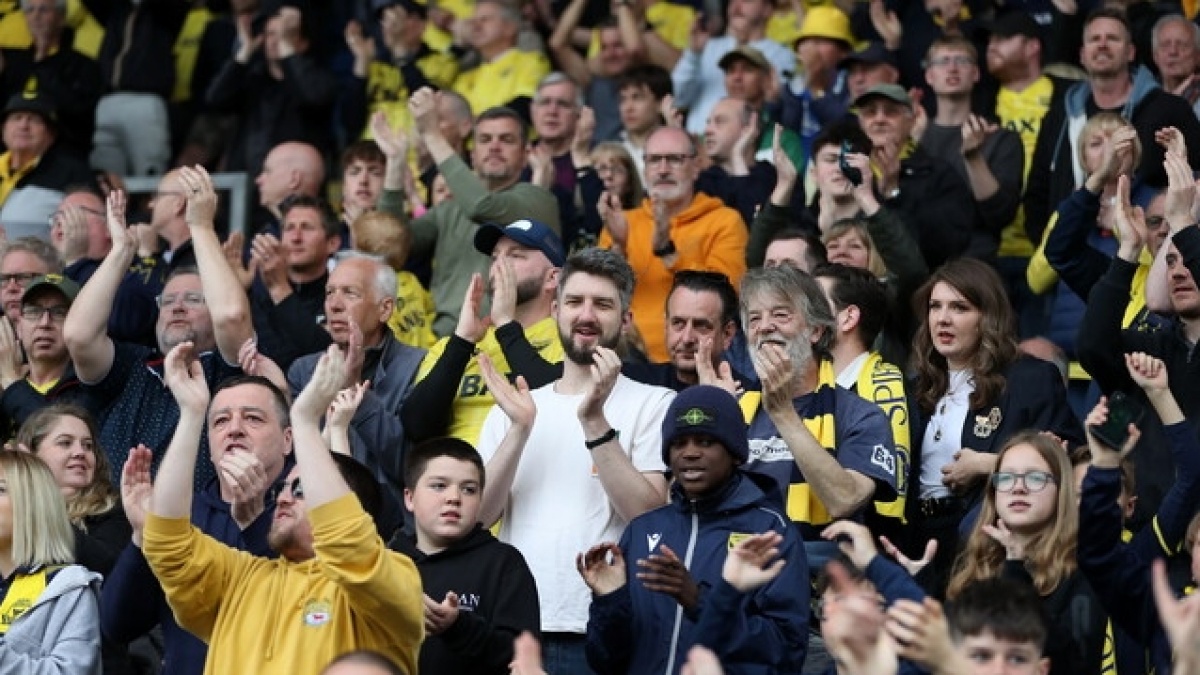 Ole Romeny Cedera Parah, Suporter Oxford United Cibir Piala Presiden 2025