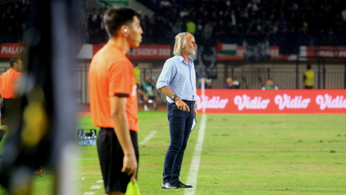 Persib Bandung vs Dewa United, Jan Olde Riekerink Pede Targetkan Kemenangan