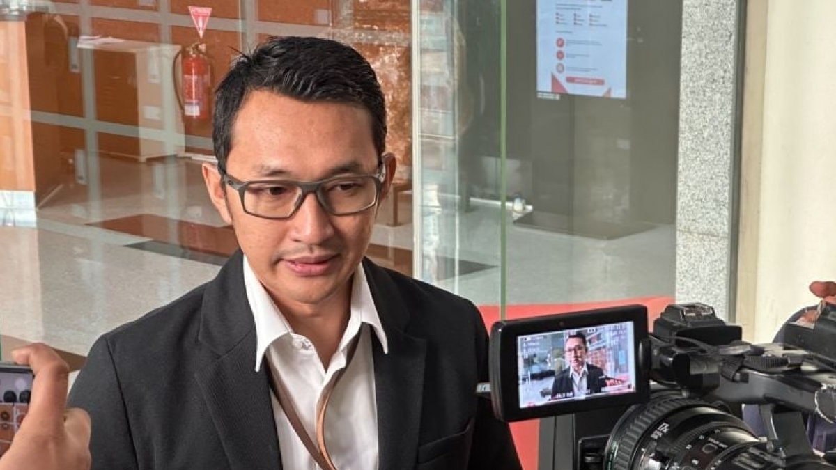 KPK Klarifikasi, Tidak Ada Penggeledahan Mobil Plt Gubernur dan Sekda Riau