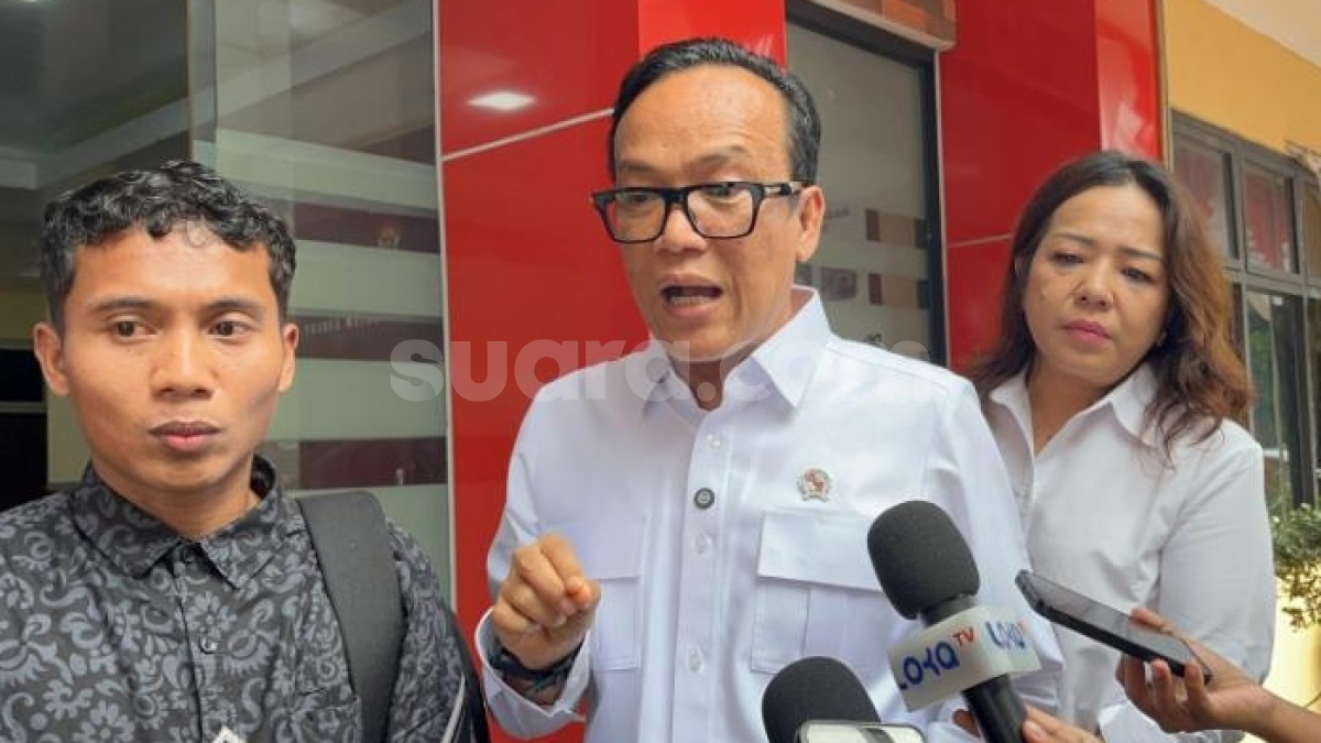 Eks Pegawai Dutapalma Dipolisikan Usai Ngadu Ijazah Ditahan, Wamenaker Pasang Badan: Ini Bahaya!