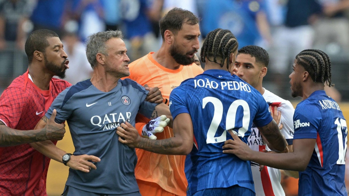 Sanksi Berat Menanti Luis Enrique Pasca Gaplok Joao Pedro