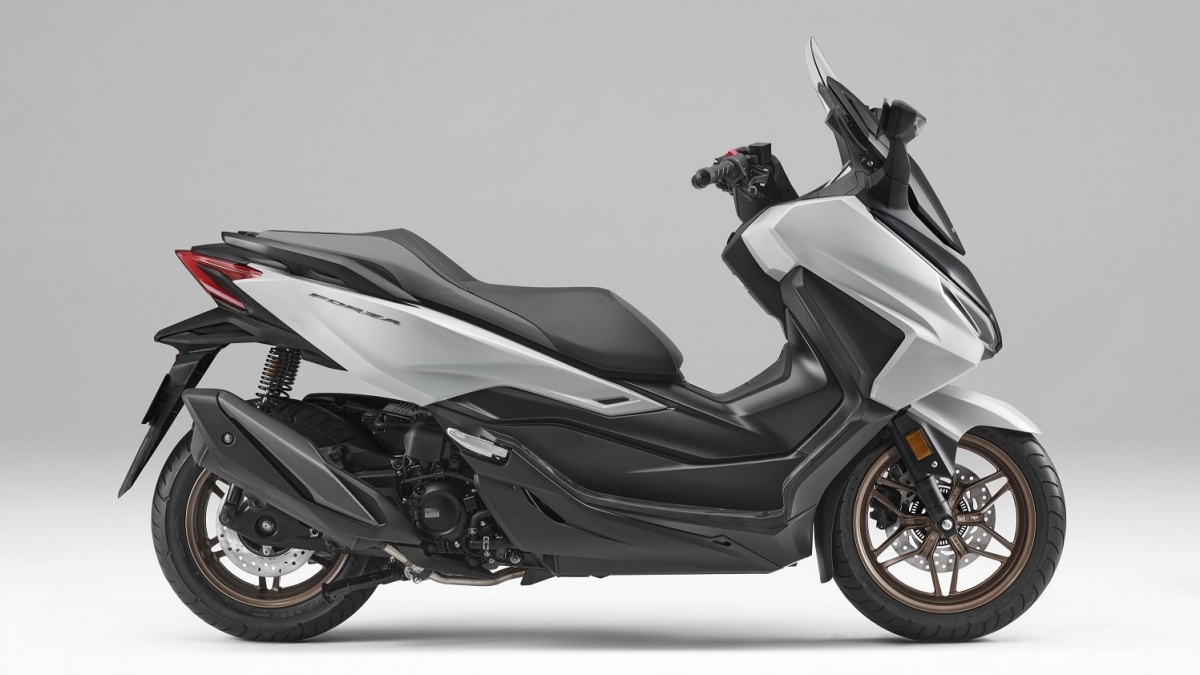 AHM Rilis Honda Forza Terbaru, Selisih Harga Tembus Rp 21 Juta dengan Yamaha XMAX