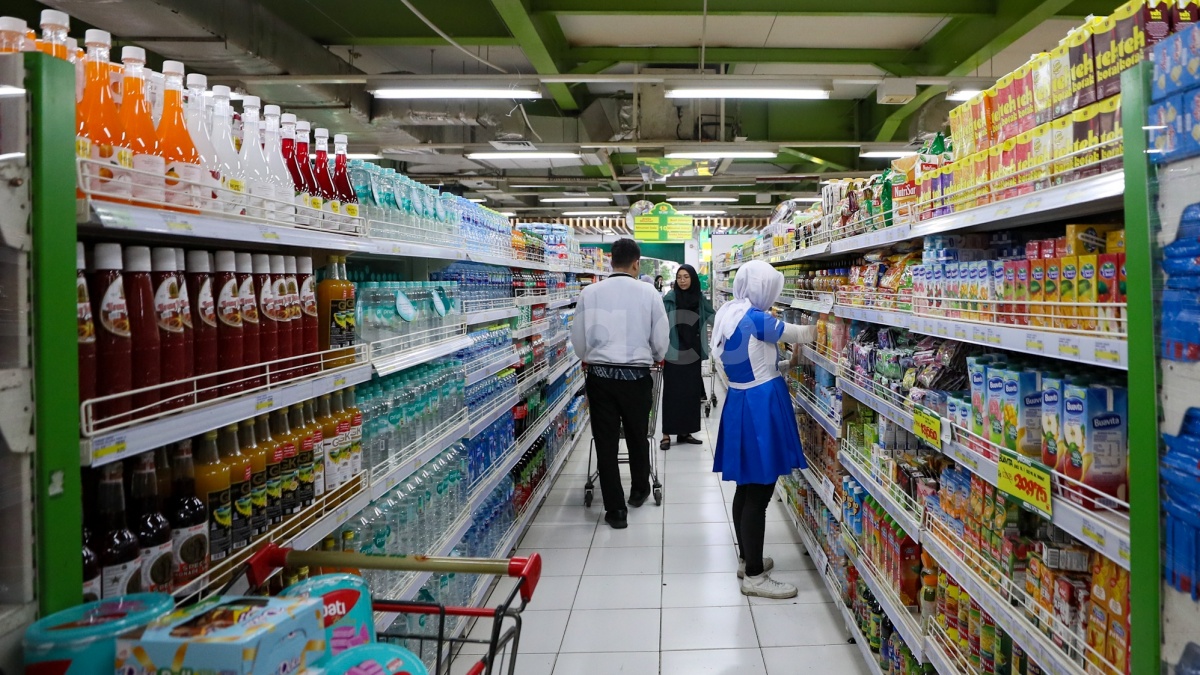 Survei: Kebijakan Menkeu Purbaya Dongkrak Optimisme Konsumen, tapi Frugal Spending Masih Menguat