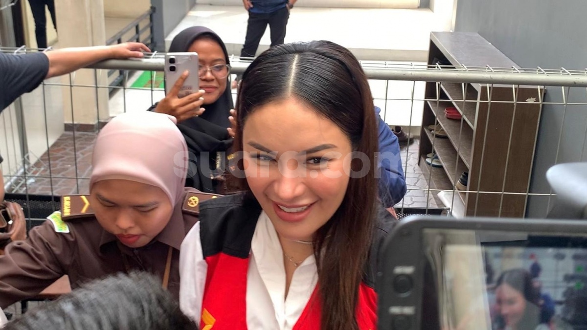 Bukannya Fokus dengan Kasus, Nikita Mirzani Malah Libatkan Ibu Reza Gladys Lewat Video Aneh