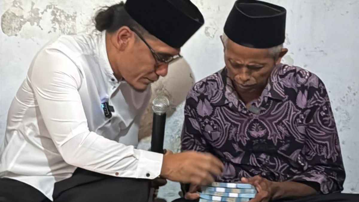 Gus Miftah Sedih Tahu Gaji Guru Zuhdi Cuma Rp110 Ribu Per Bulan