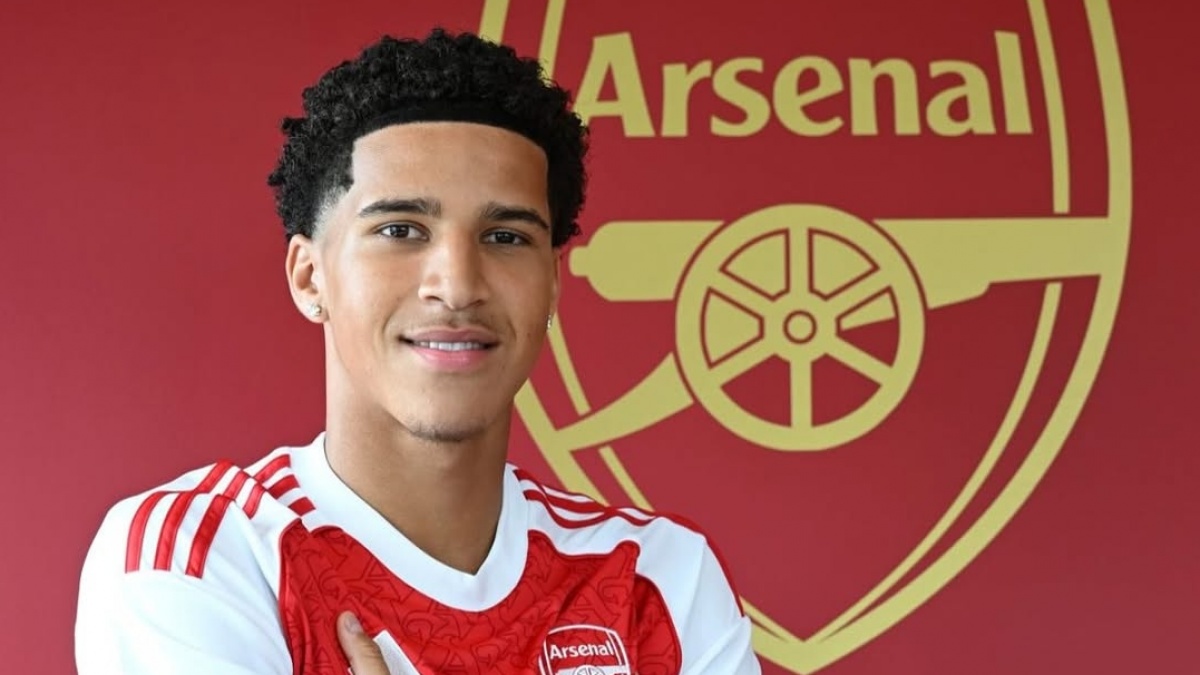 Pemain Keturunan Indonesia Resmi Gabung Arsenal