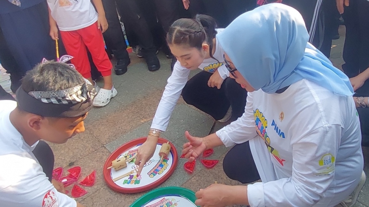 Rindu Masa Kecil, Selvi Ananda Kampanyekan Permainan Tradisional di Hari Anak Nasional!