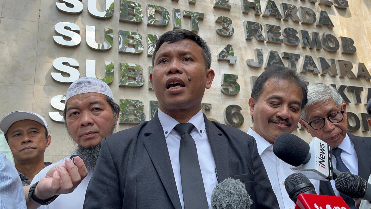Roy Suryo Cs 'Serang Balik', Minta Polisi Sita Ijazah Asli Jokowi dan Uji Forensik