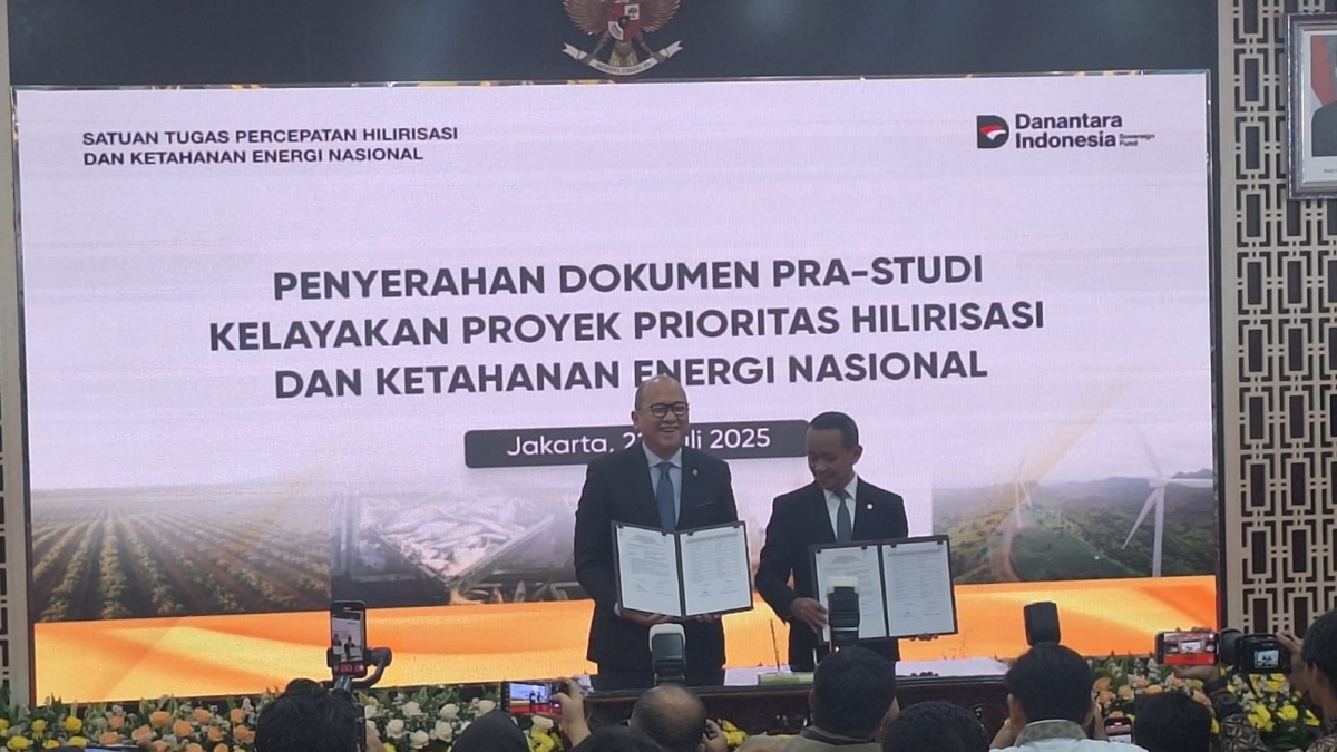 Bahlil Sodorkan 18 Proyek Hilirisasi yang Siap Didanai Danantara
