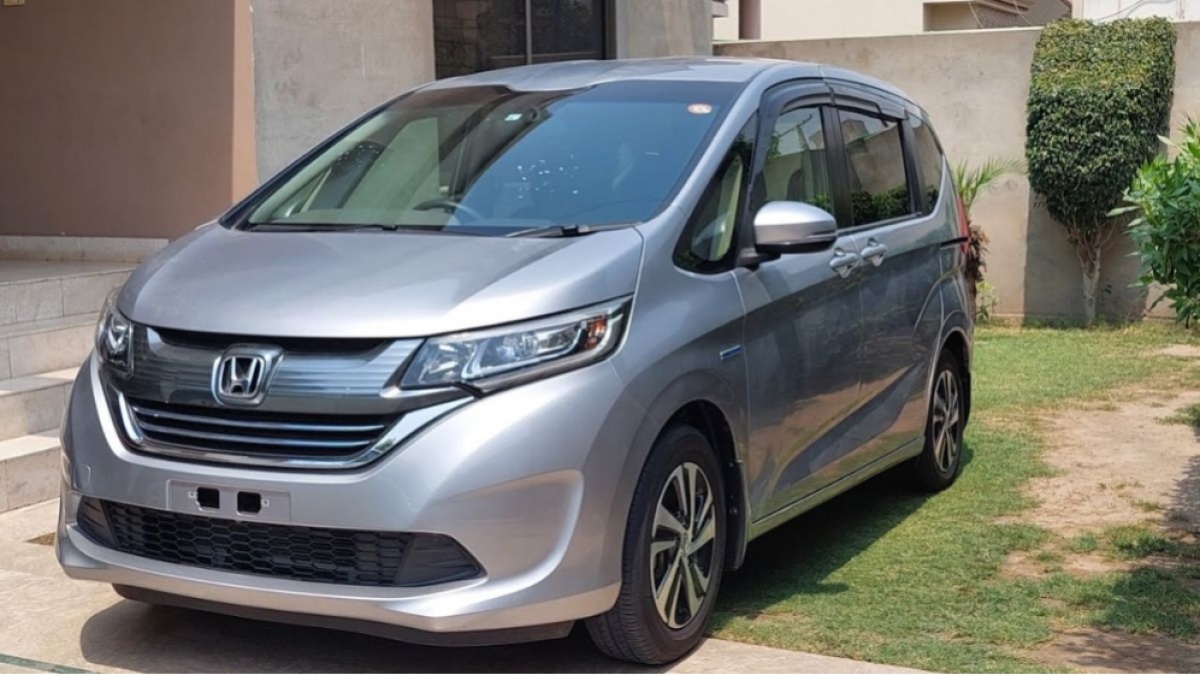 3 Rekomendasi Mobil Hybrid Bekas Rp100 Jutaan, Irit dan Ramah Lingkungan!