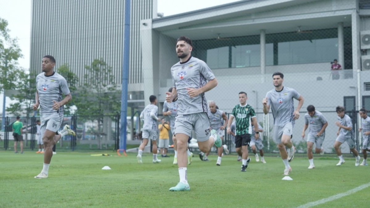Persib Bandung Pulang dari Thailand dengan Skuad Lebih Solid, Siap Juara Lagi?