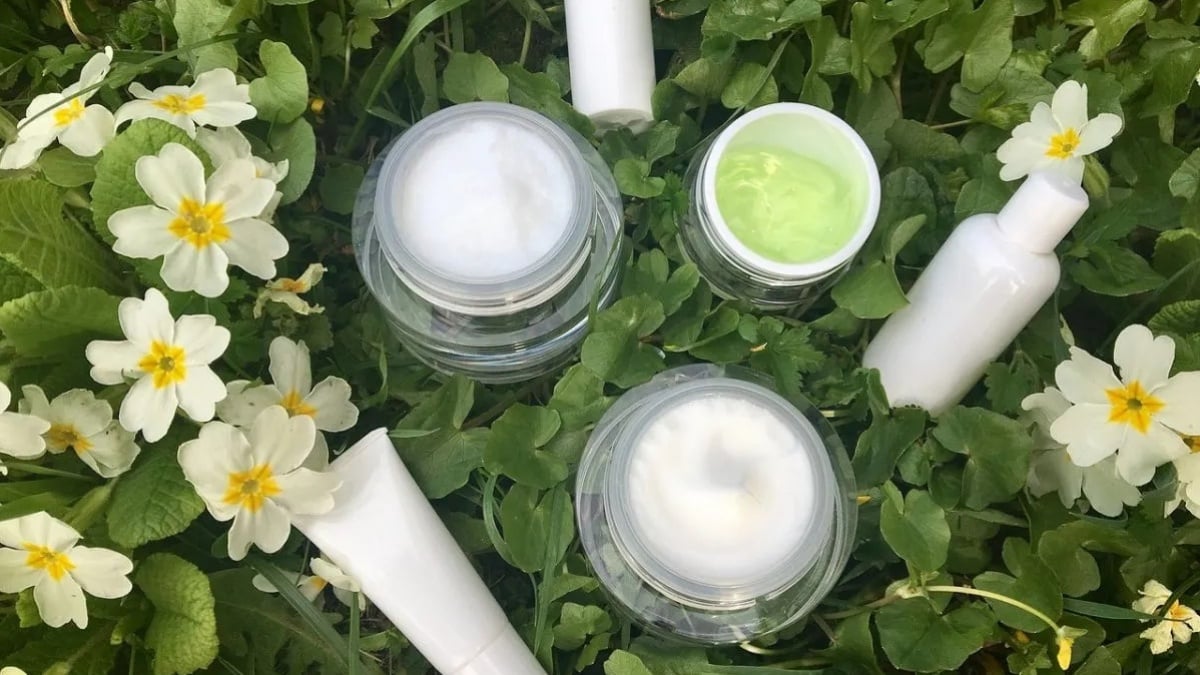 5 Bahan Skincare Terbaik versi Dermatolog, Dijamin Ampuh Atasi Kulit Kering hingga Jerawat