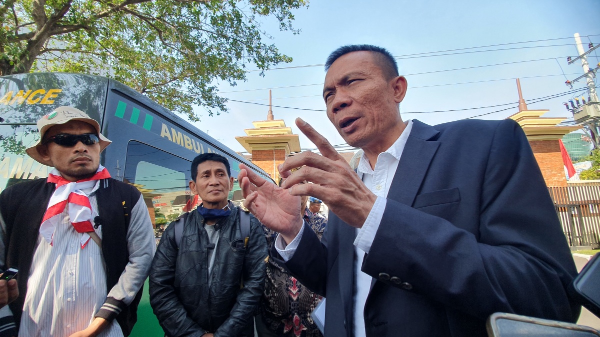 Heboh Bimbel Sydney Disetarakan SMK, Rismon Desak Gibran Mundur: Kemendikdasmen Ngawur!
