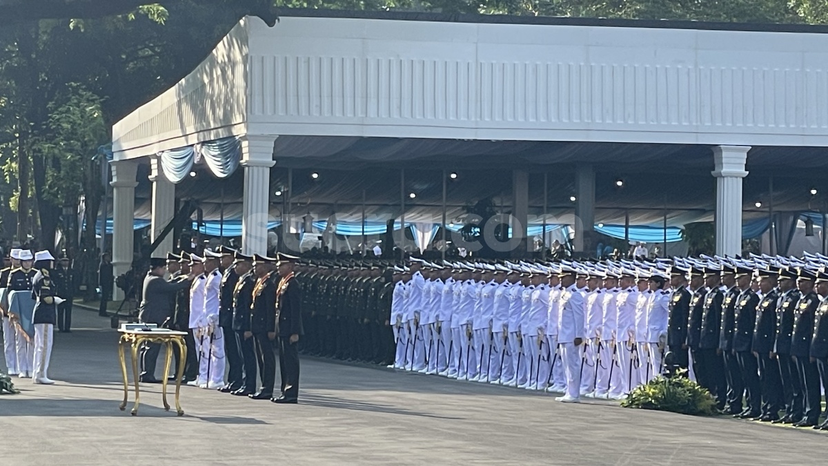 Jangan Ingkari Sumpah! Prabowo Minta Perwira TNI dan Polri Baru Selalu Bela Rakyat