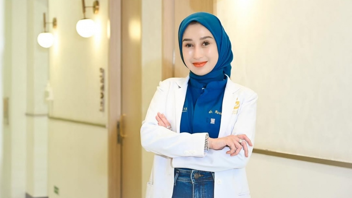 dr Reza Gladys Ungkap Surat Panggilan Sidang, Bungkam Para Pendukung Nikita Mirzani