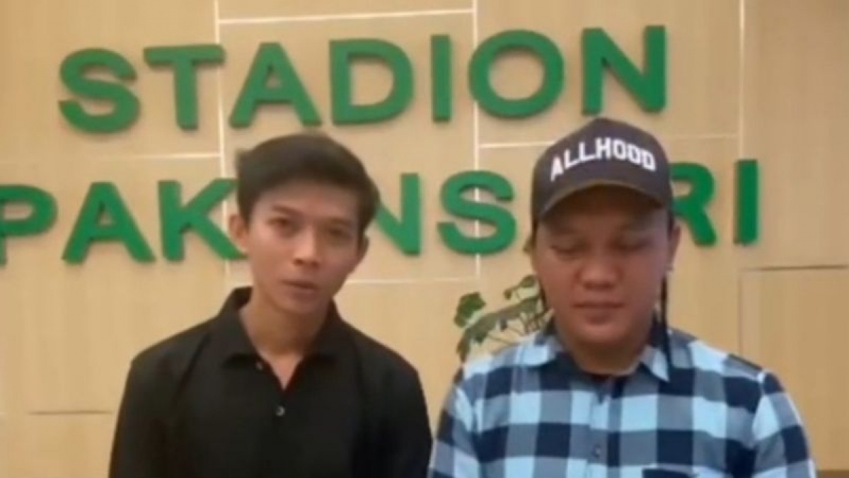 Selebgram Pembuat Konten Mesum Palsu di Stadion Pakansari Akhirnya 'Sungkem' Minta Maaf