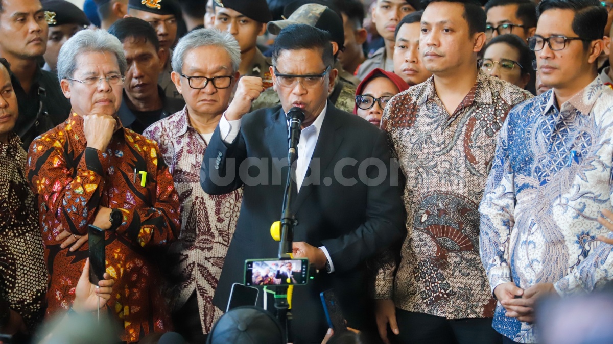 Hasto Kristiyanto: Perjalanan Politik Si Tukang Ketik
