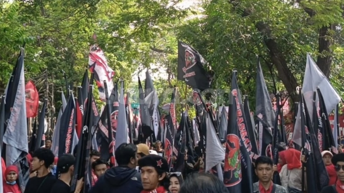 Jelang Vonis Hasto, Massa Pendukung Bawa Keranda dan Peringatkan Hakim soal Hukum Akhirat