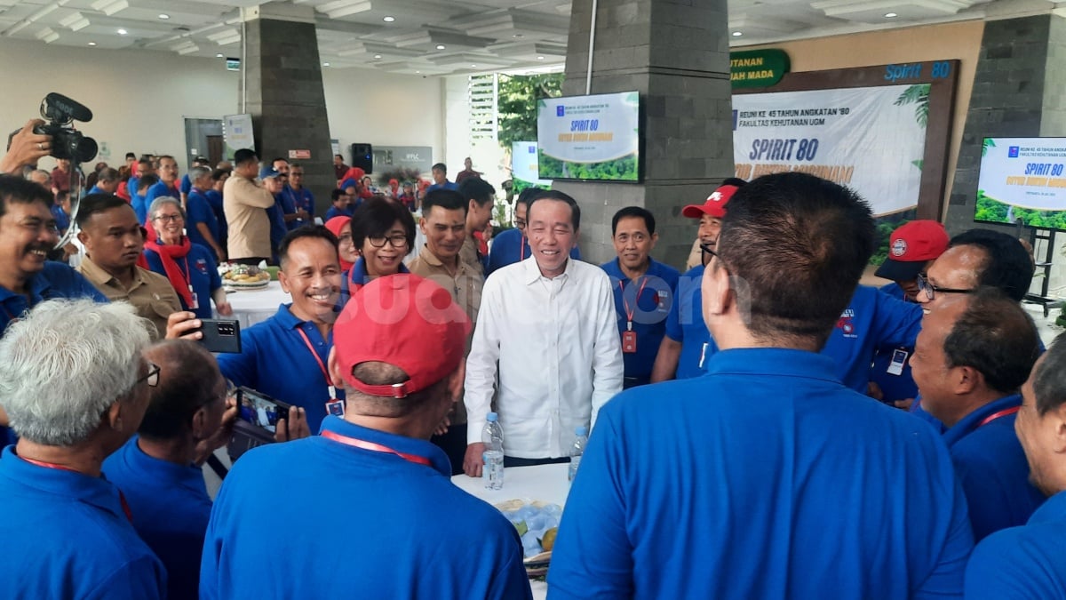 UGM Buka Suara Soal Reuni Jokowi dan Isu Ijazah: Inisiatif Alumni atau Ada Agenda Lain?