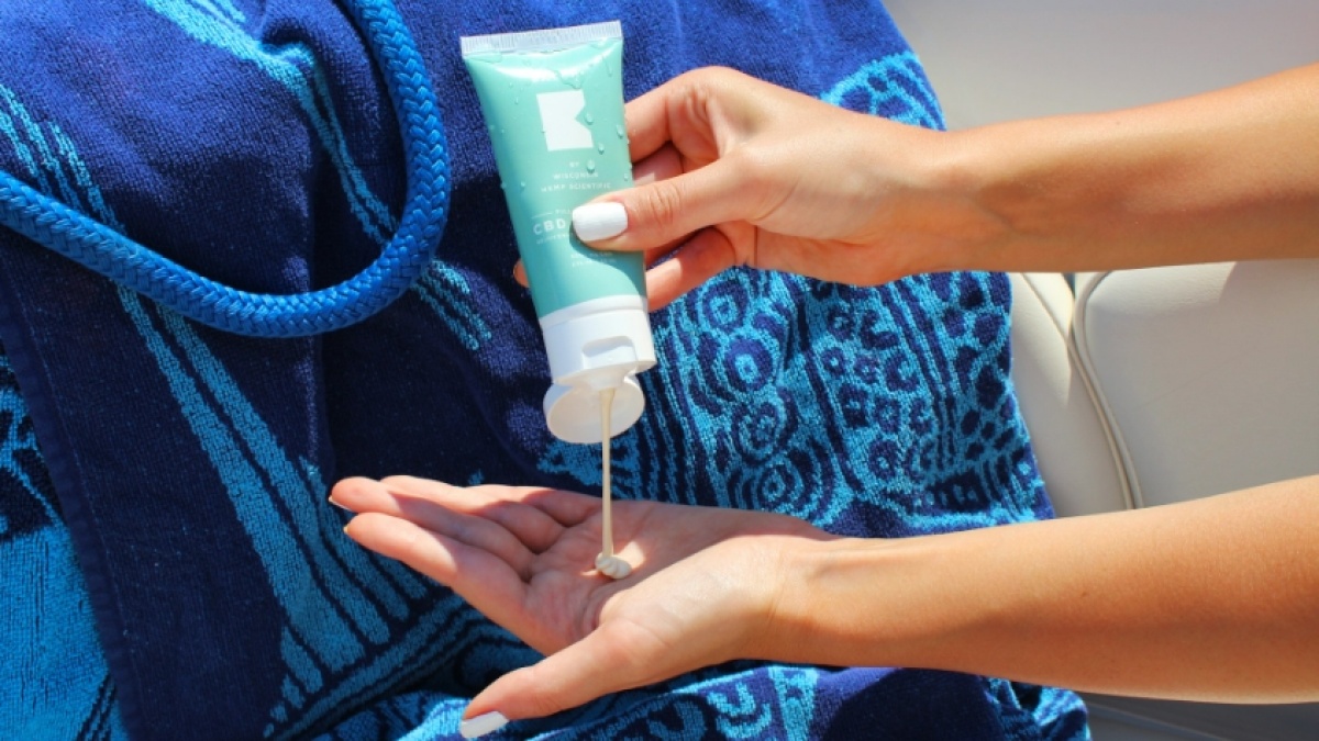 Sunscreen Apa yang Bisa Menghilangkan Flek Hitam? Ini Top 5 Tabir Surya buat Kamu