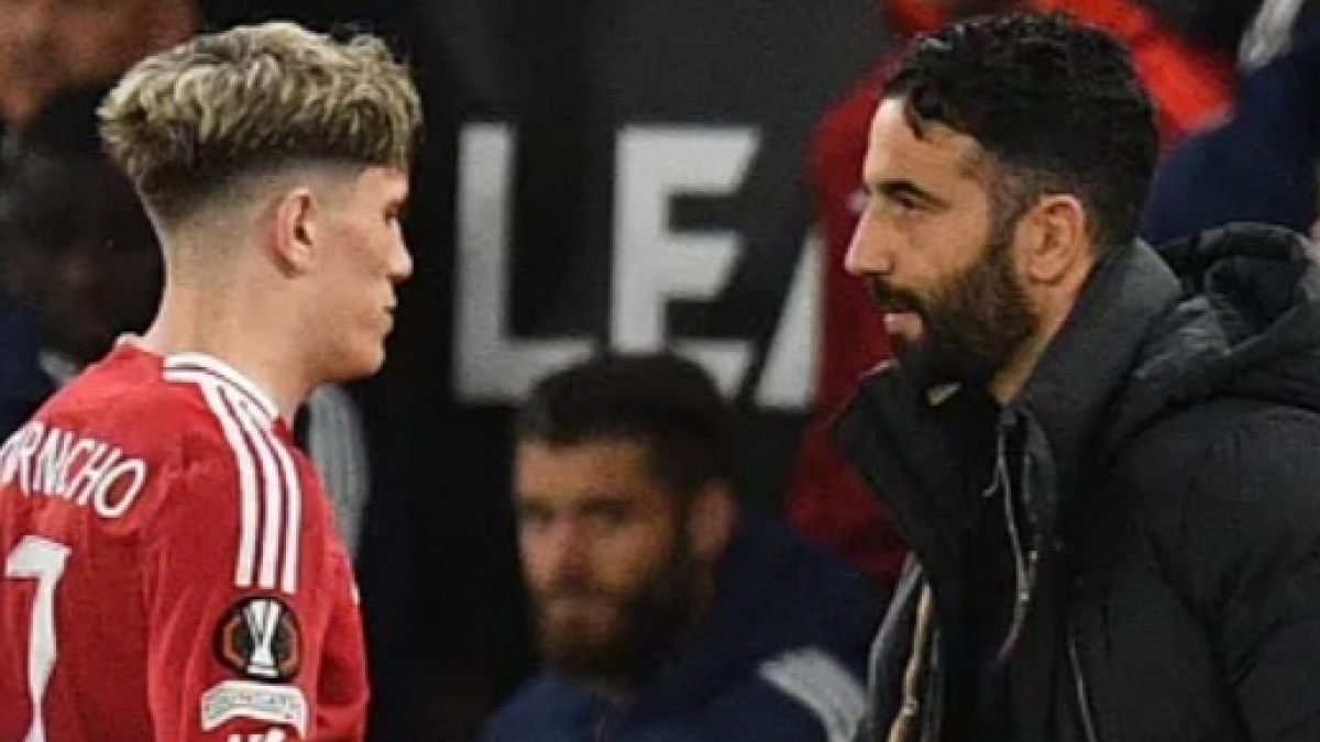 Paul Scholes Peringatkan Amorim Tak Bawa Pemain Ini ke Manchester United
