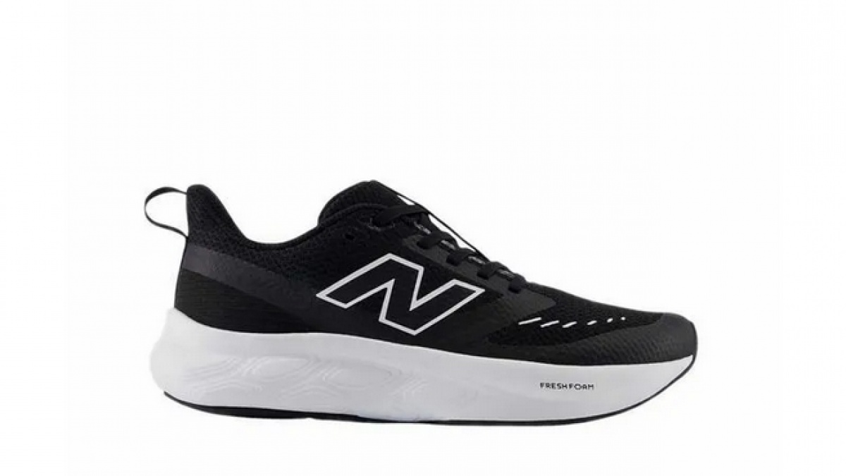 7 Rekomendasi Sepatu Sekolah Hitam Putih Murah: Mulai Rp99 Ribuan, Gak Gampang Jebol!