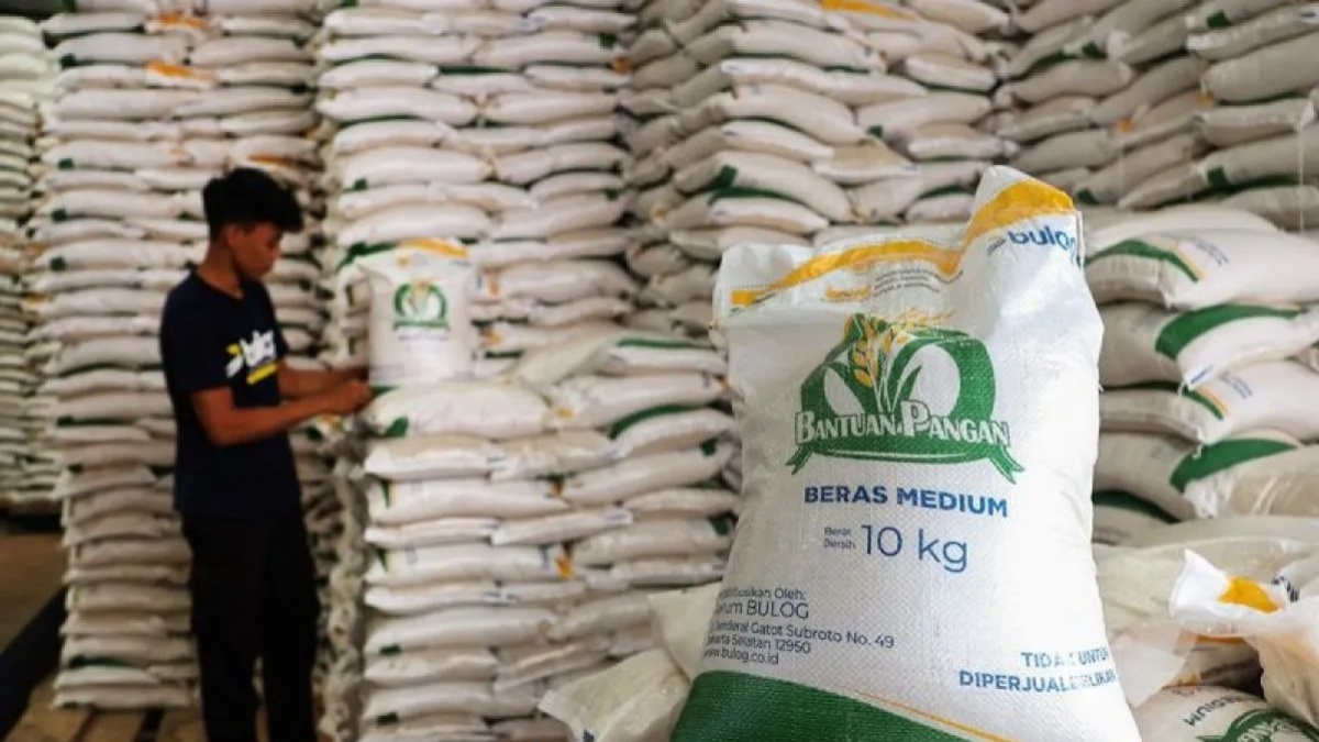 Bos Bulog Ungkap Kualitas Beras Bantuan Pangan, Layak Makan?