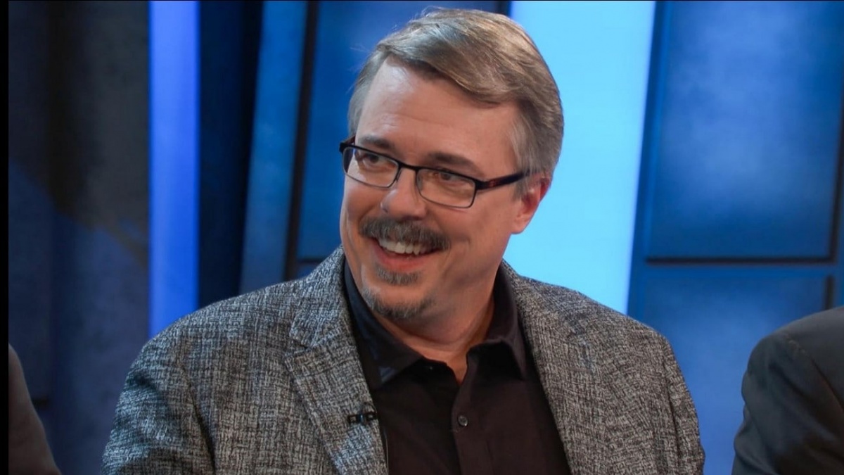 Sukses Breaking Bad, Vince Gilligan Garap Serial Sci-Fi Pluribus, Gandeng Rhea Seehorn